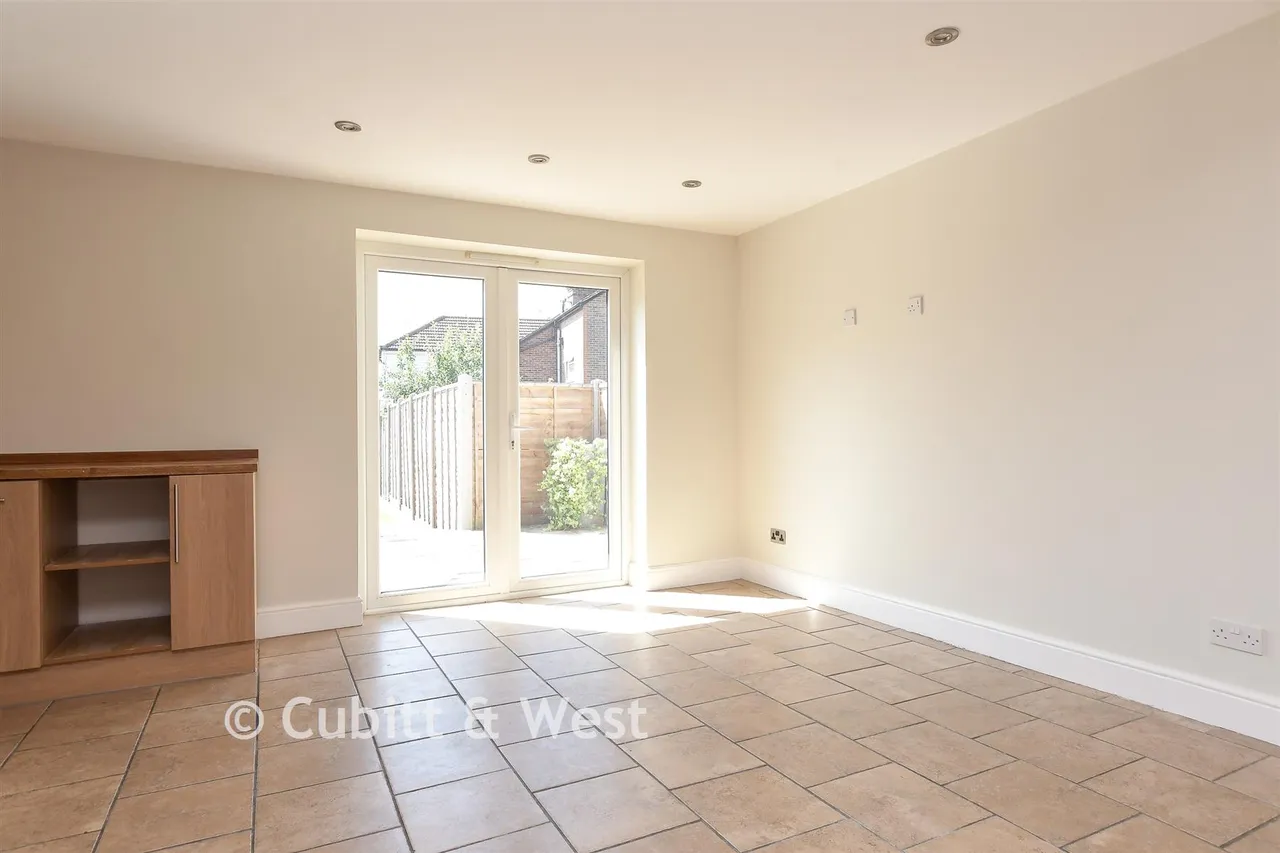 Copse Road, Meadvale, RH1, photo 18