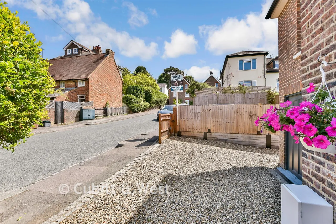 Copse Road, Meadvale, RH1, photo 14