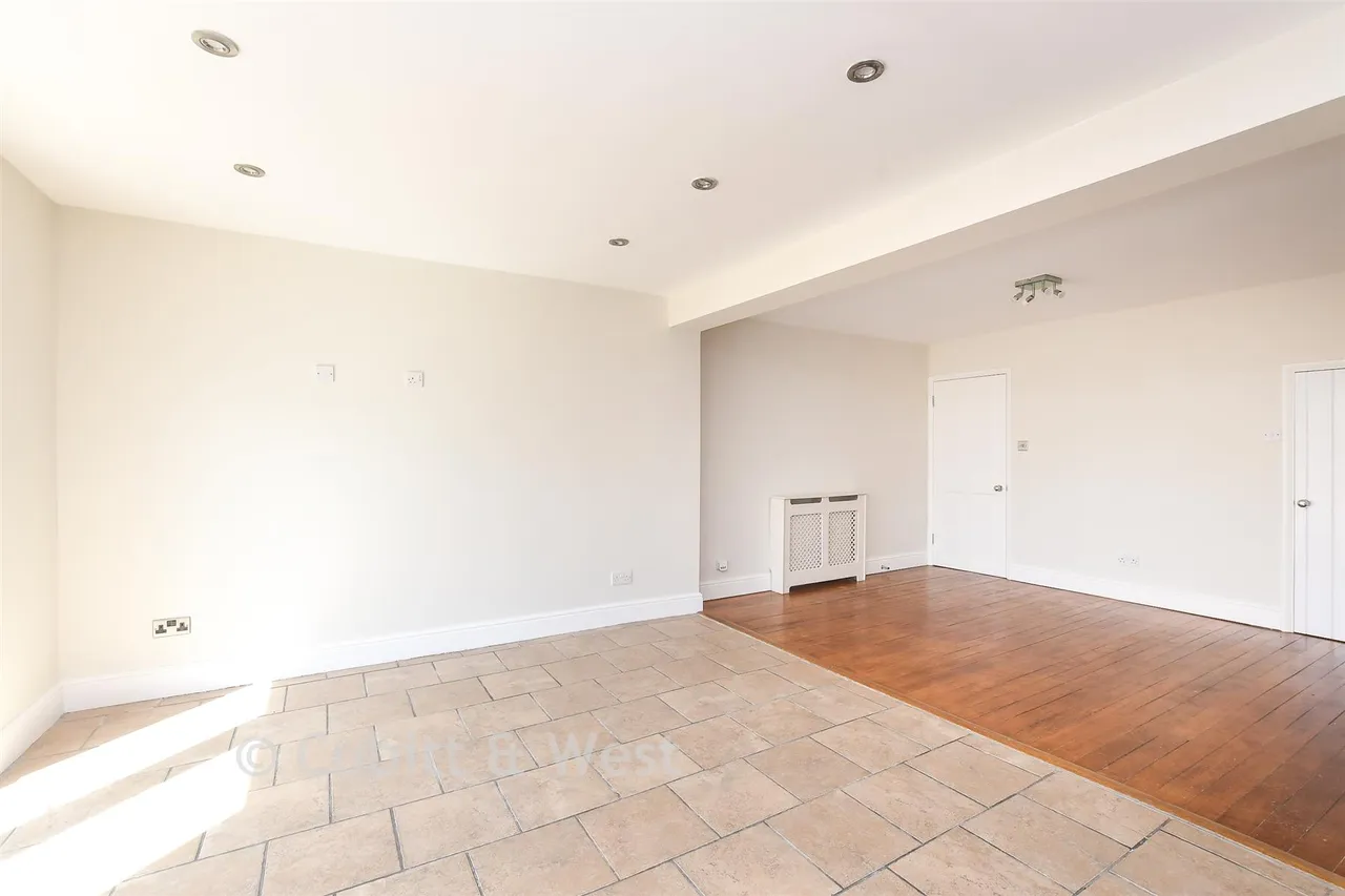 Copse Road, Meadvale, RH1, photo 21