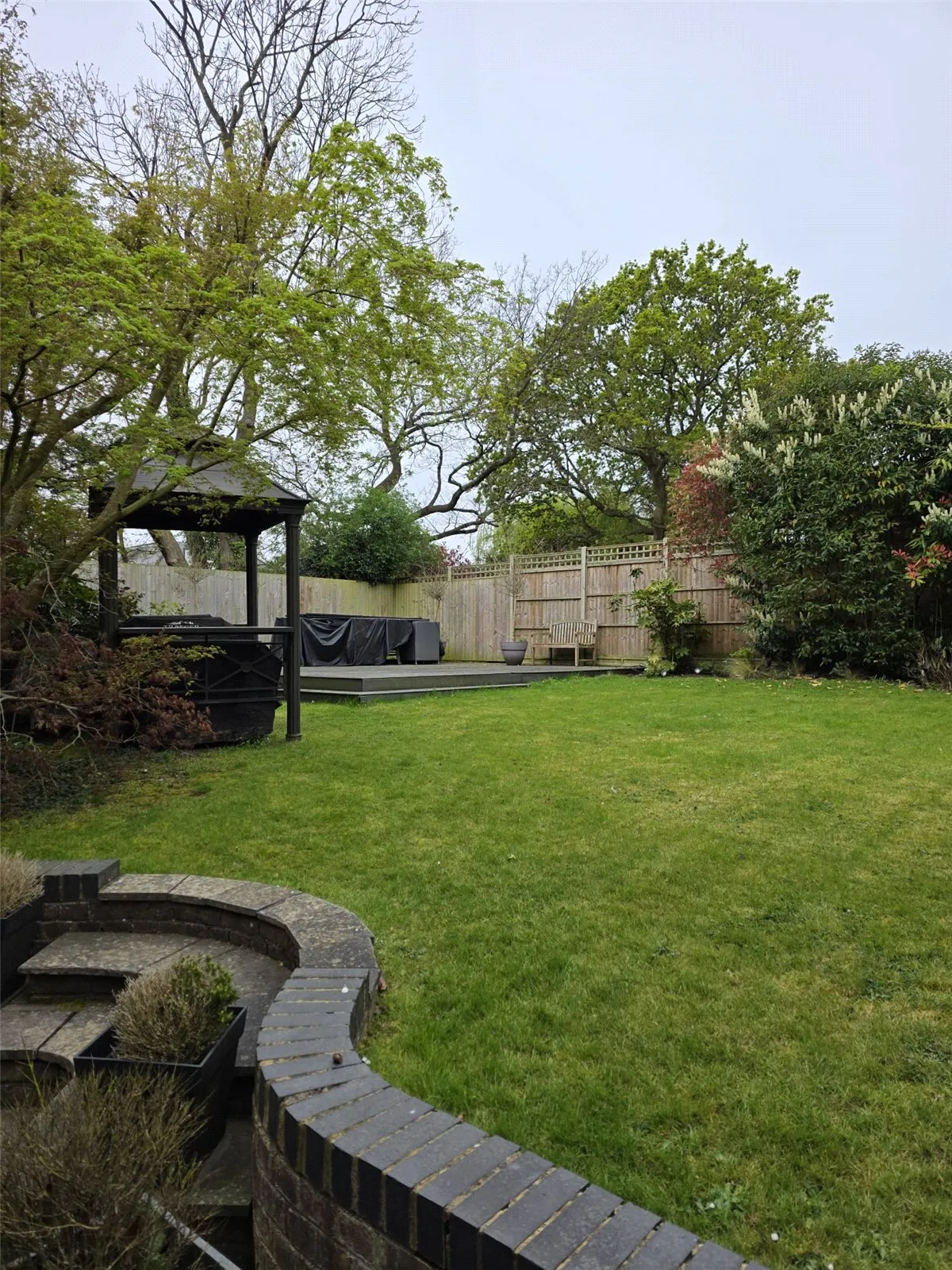 Sandridge Close, Hadley Wood, Hertfordshire, EN4 0HB, photo 2