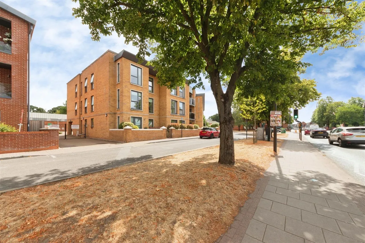 1 bed flat for sale, Stratford Road, Shirley, B90