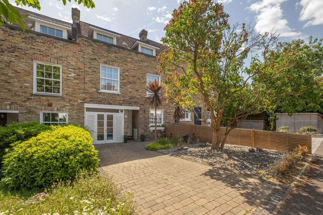 4 bed house for sale — Somerset Road, London, SW19