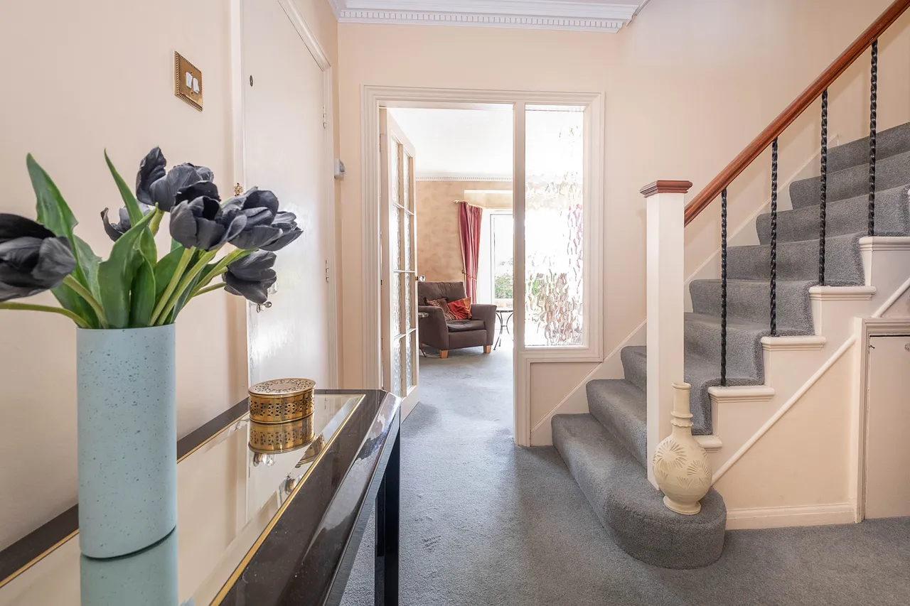 Somerset Road, London, SW19, photo 6