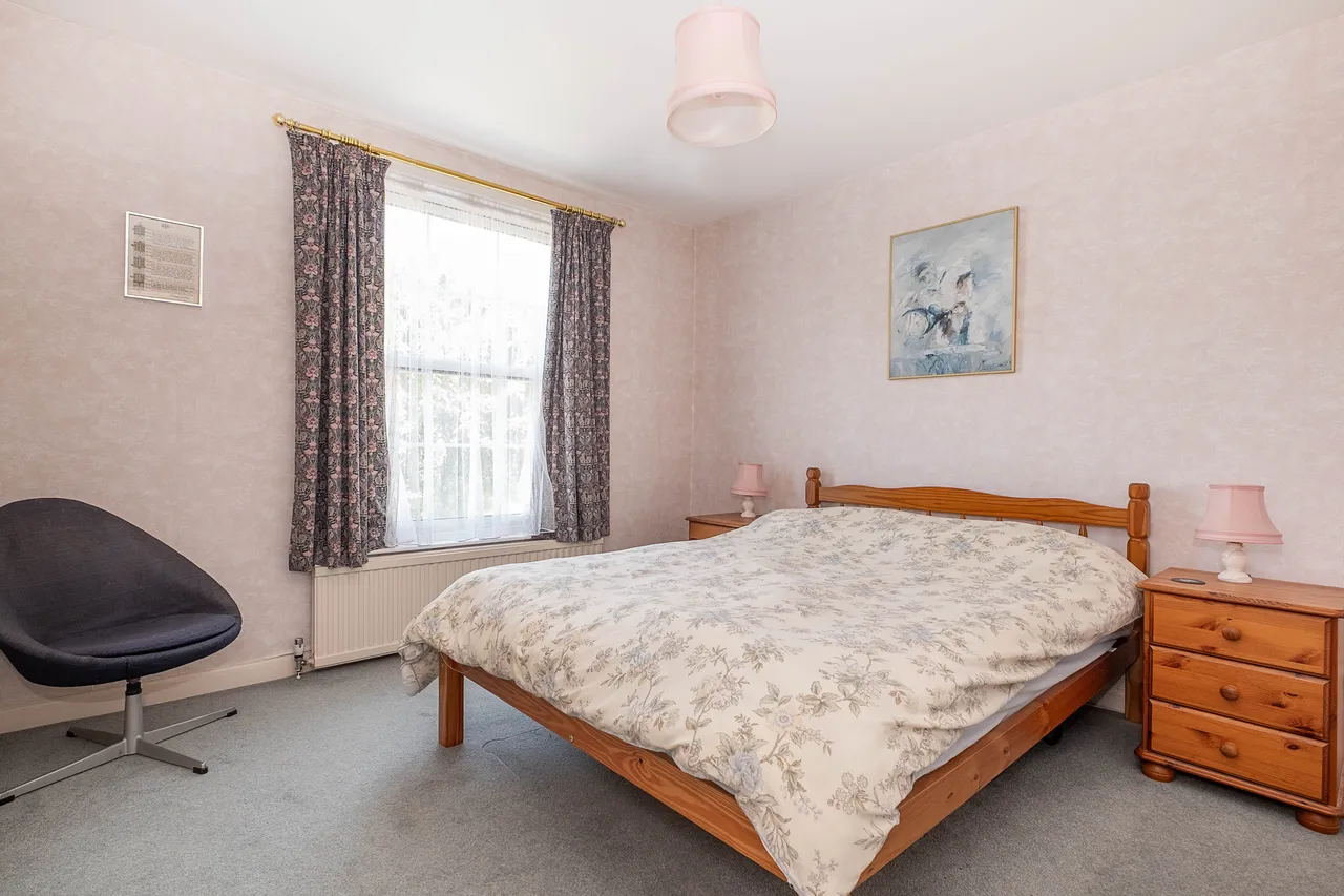 Somerset Road, London, SW19, photo 9