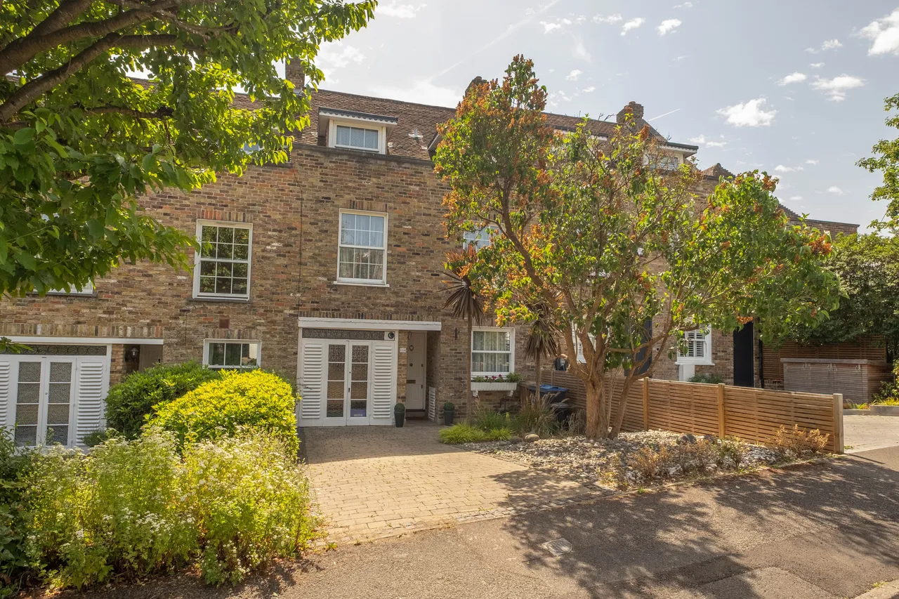 Somerset Road, London, SW19, photo 12