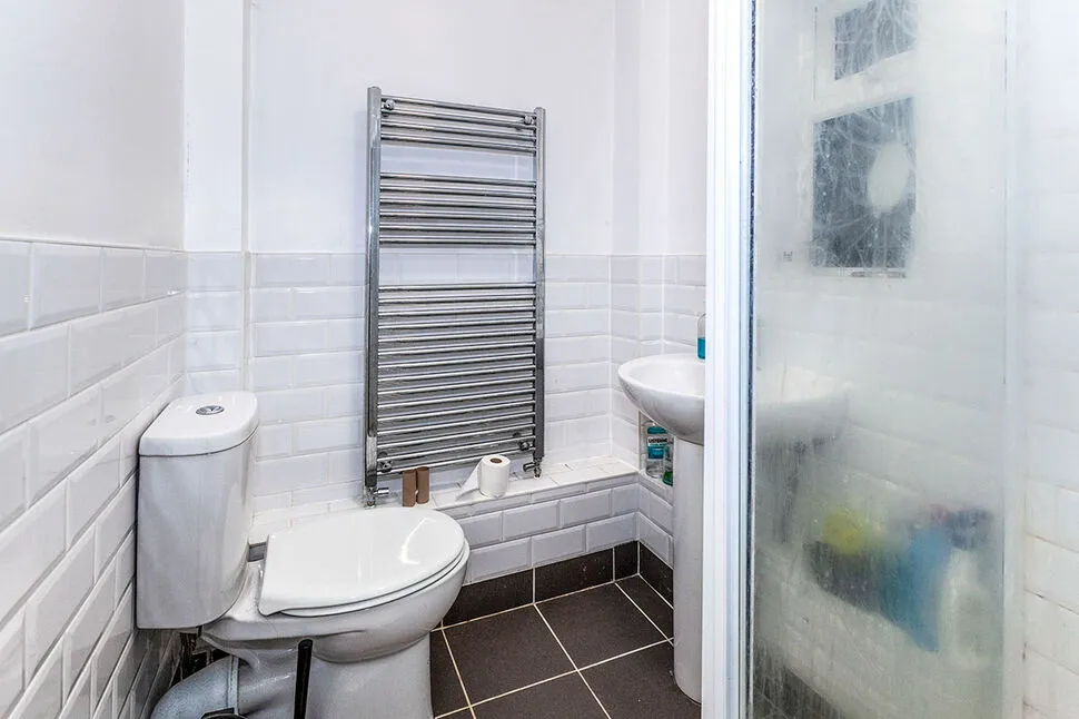 St. Judes Road, Englefield Green, Surrey, TW20, photo 6