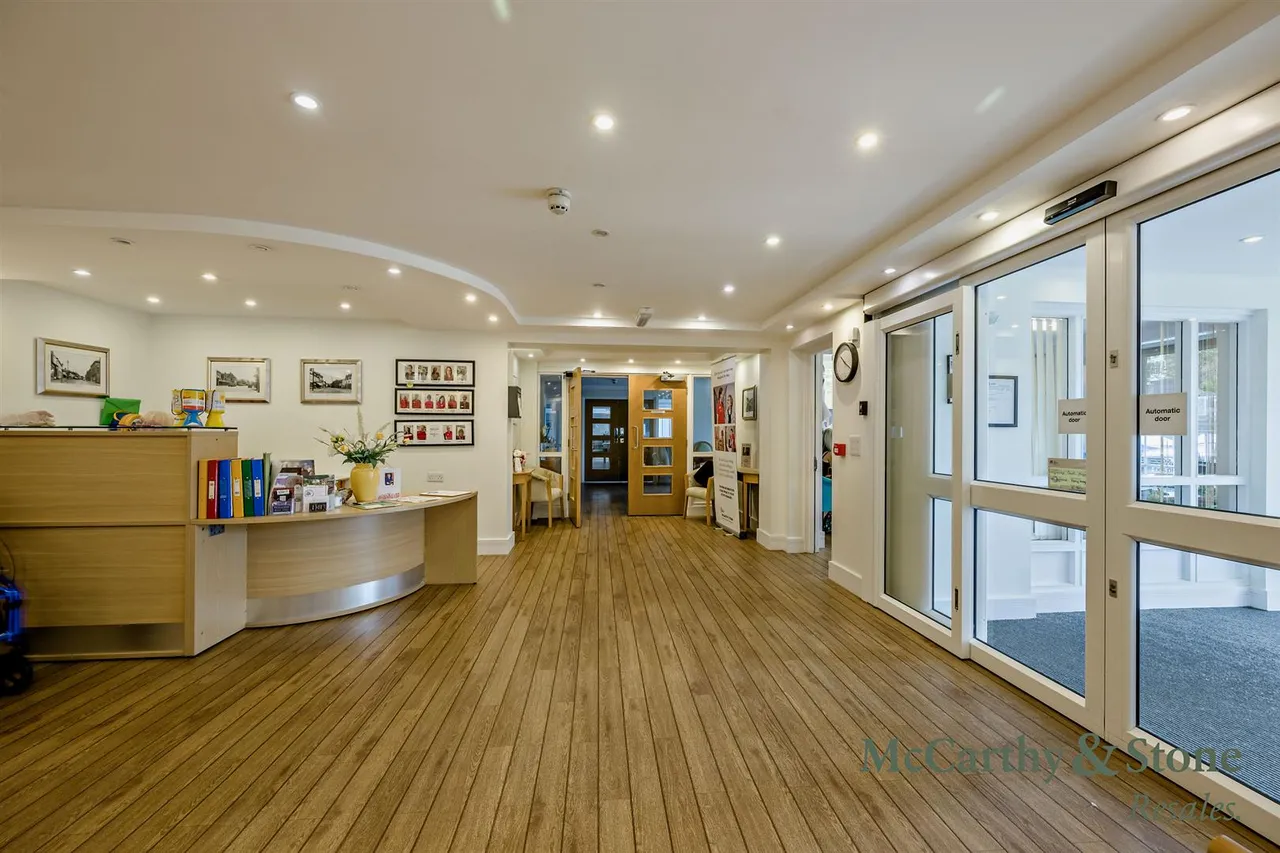 High Street, Ongar, CM5, photo 20
