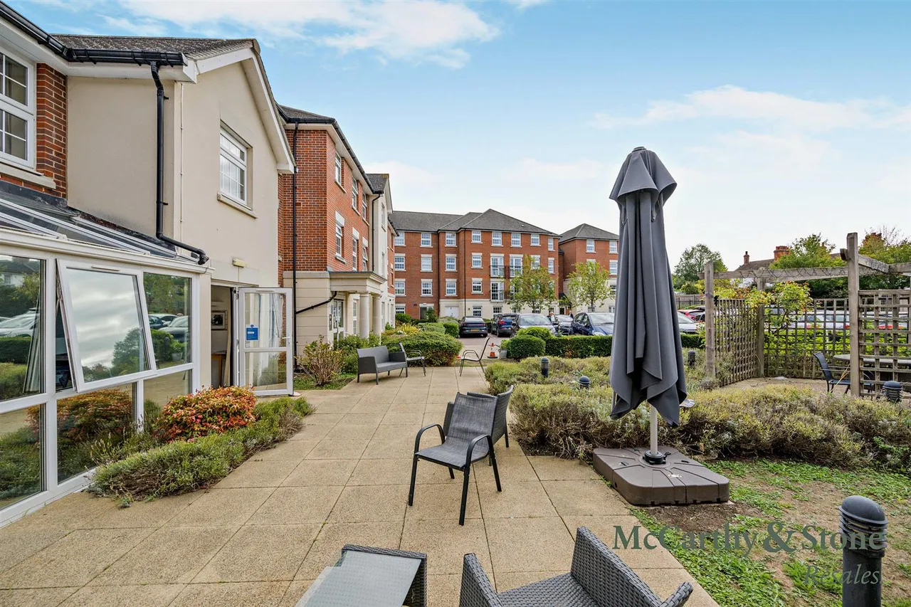 High Street, Ongar, CM5, photo 11