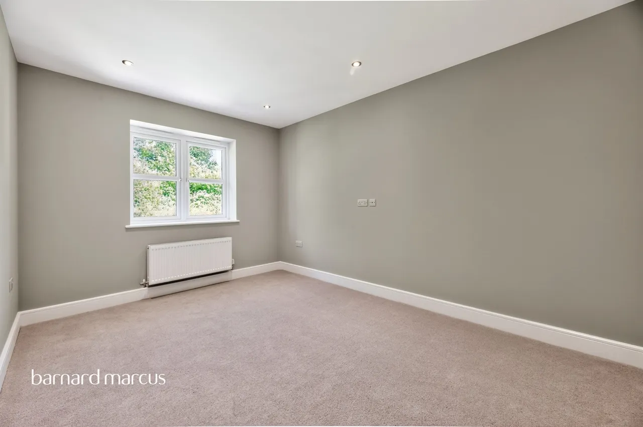 Brunswick Close, Epsom, KT17, photo 15