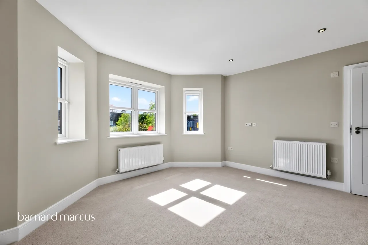 Brunswick Close, Epsom, KT17, photo 10