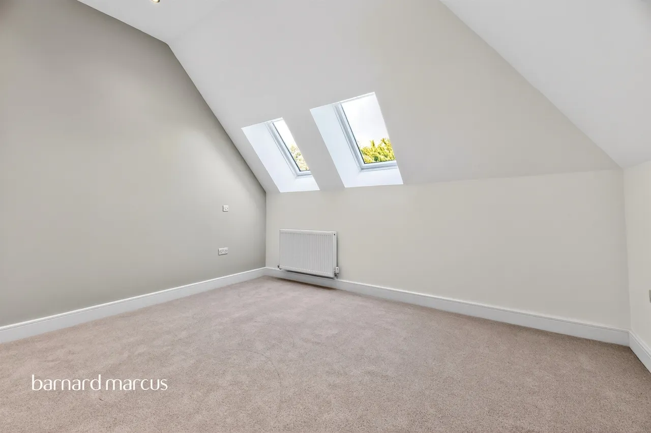 Brunswick Close, Epsom, KT17, photo 8