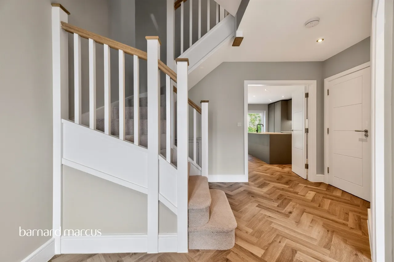 Brunswick Close, Epsom, KT17, photo 18
