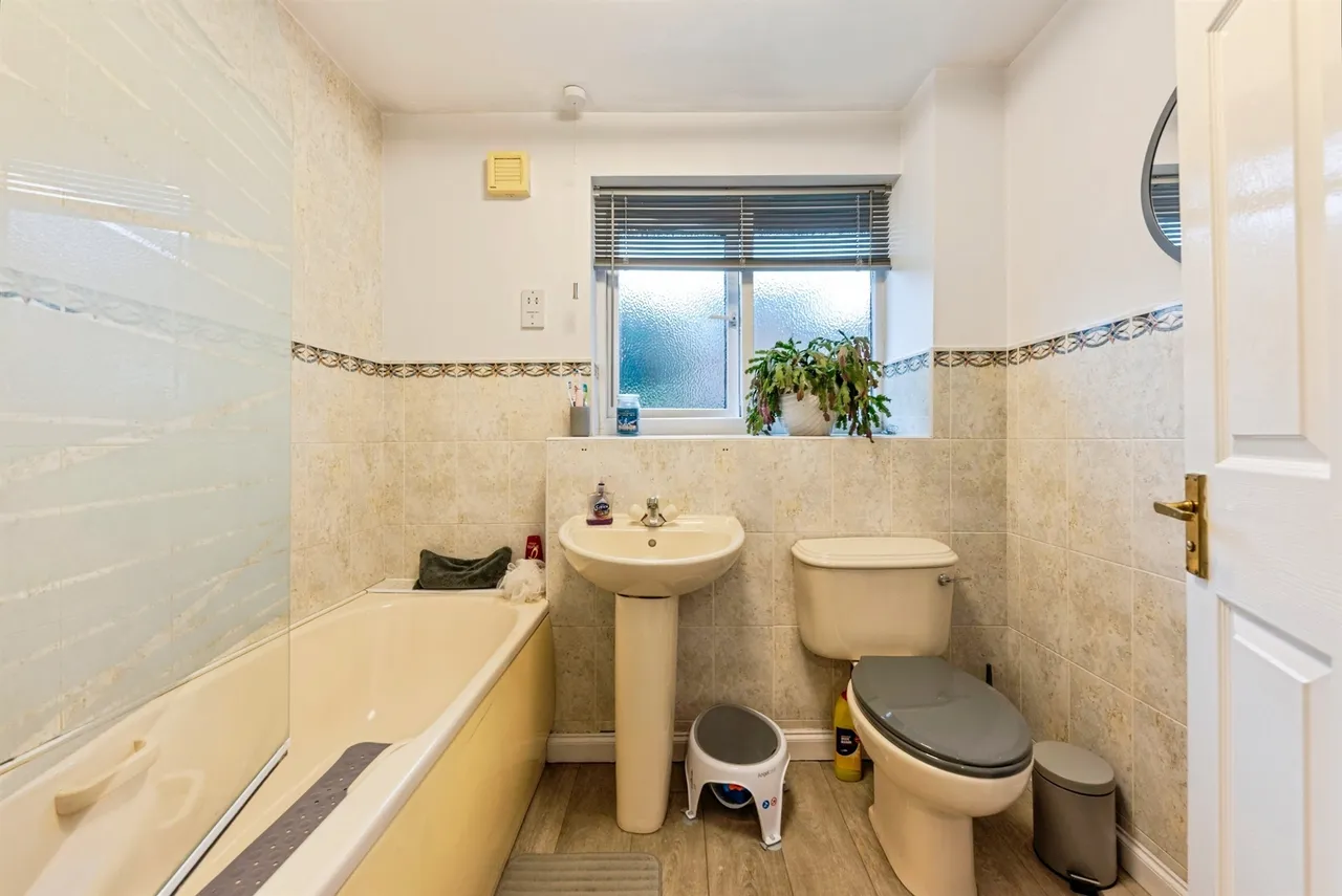 Sunningdale, Grantham, NG31, photo 14