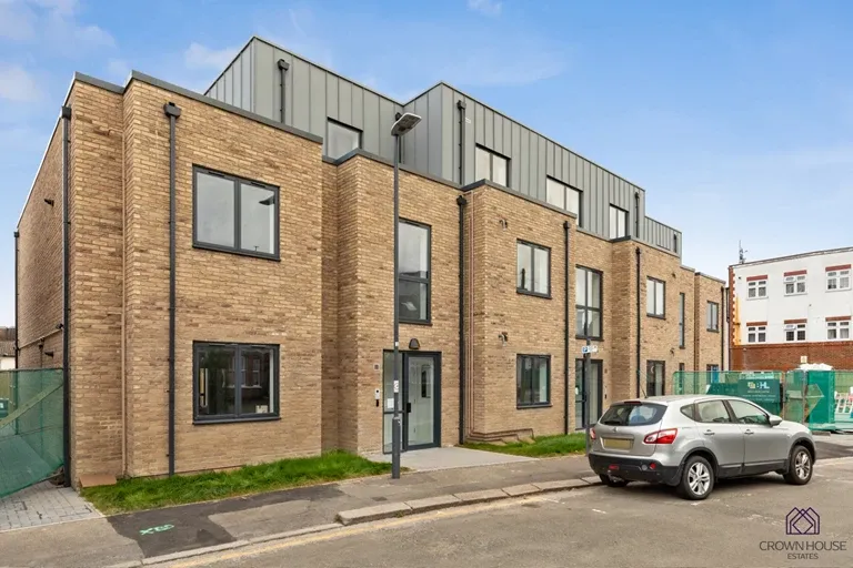 1 bed flat for sale — Fairholme, Harrow on the Hill, HA1 2TN