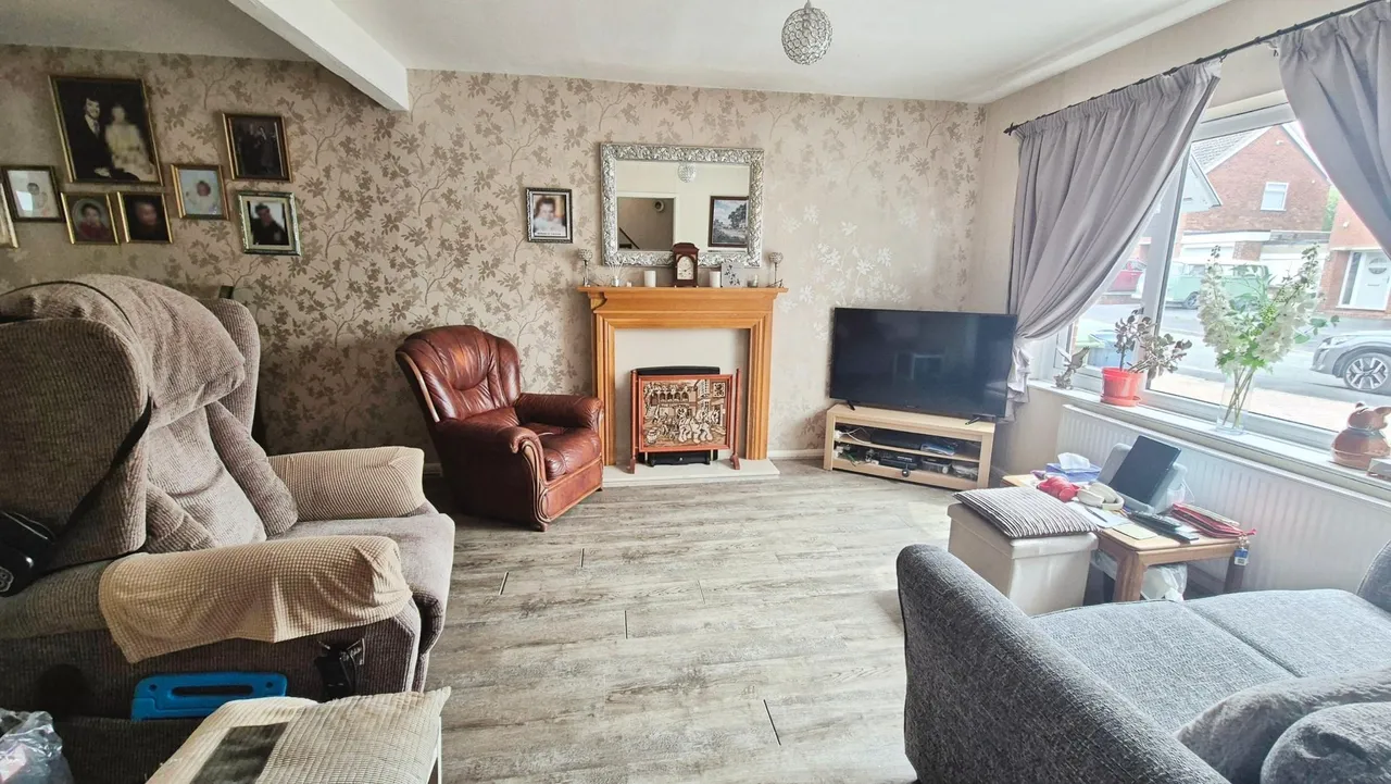 Tylecote Crescent, Great Haywood, ST18, photo 3