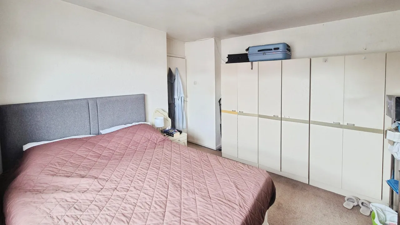 Tylecote Crescent, Great Haywood, ST18, photo 13