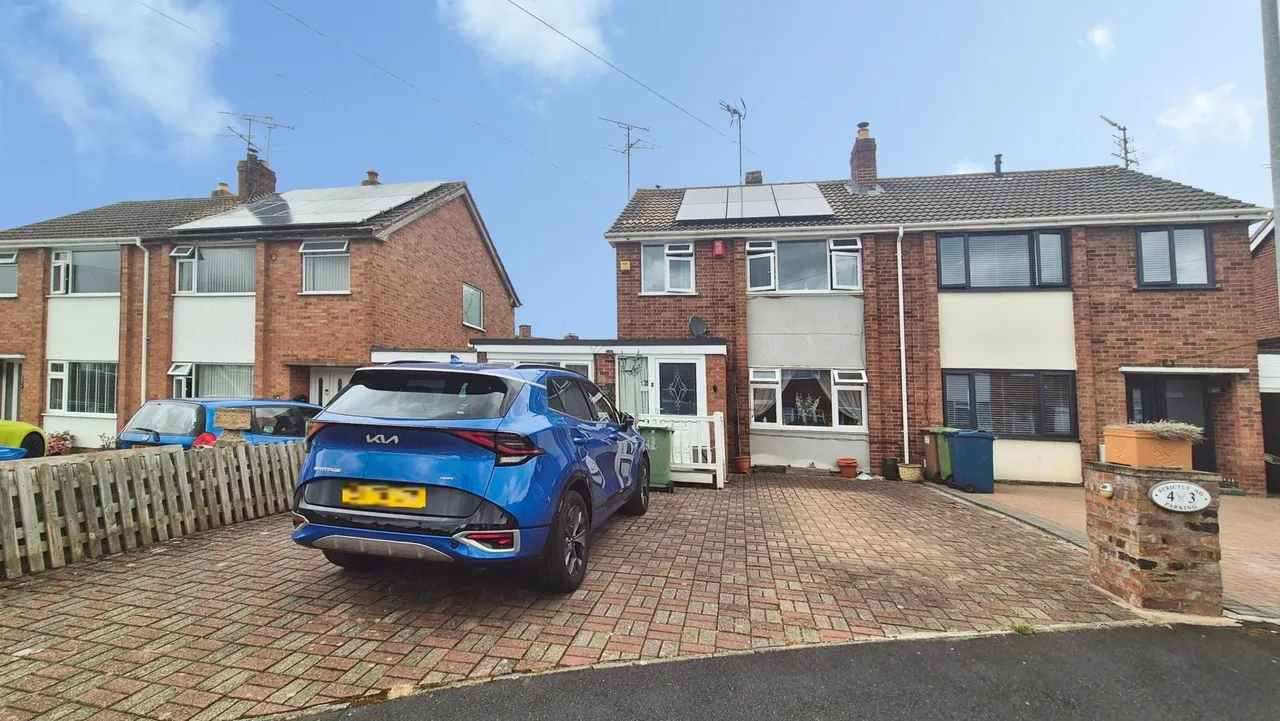 Tylecote Crescent, Great Haywood, ST18, photo 18