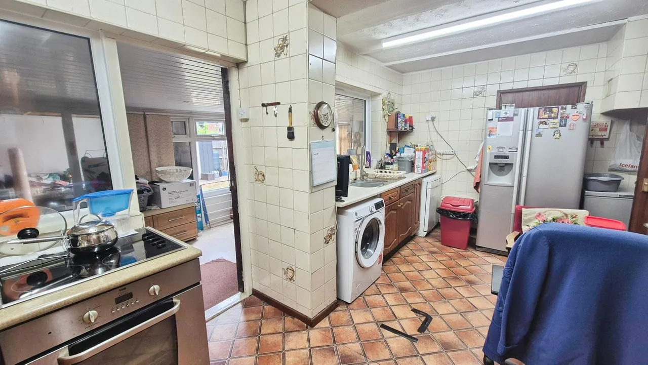 Tylecote Crescent, Great Haywood, ST18, photo 8