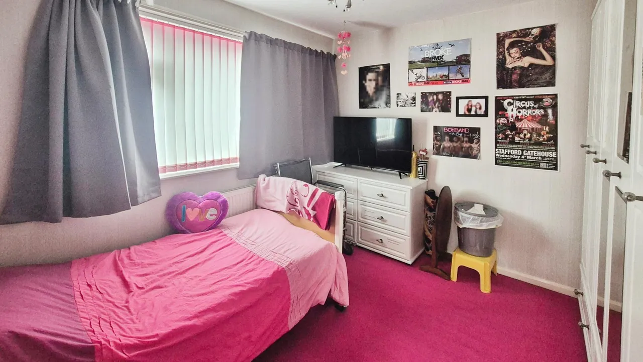 Tylecote Crescent, Great Haywood, ST18, photo 15