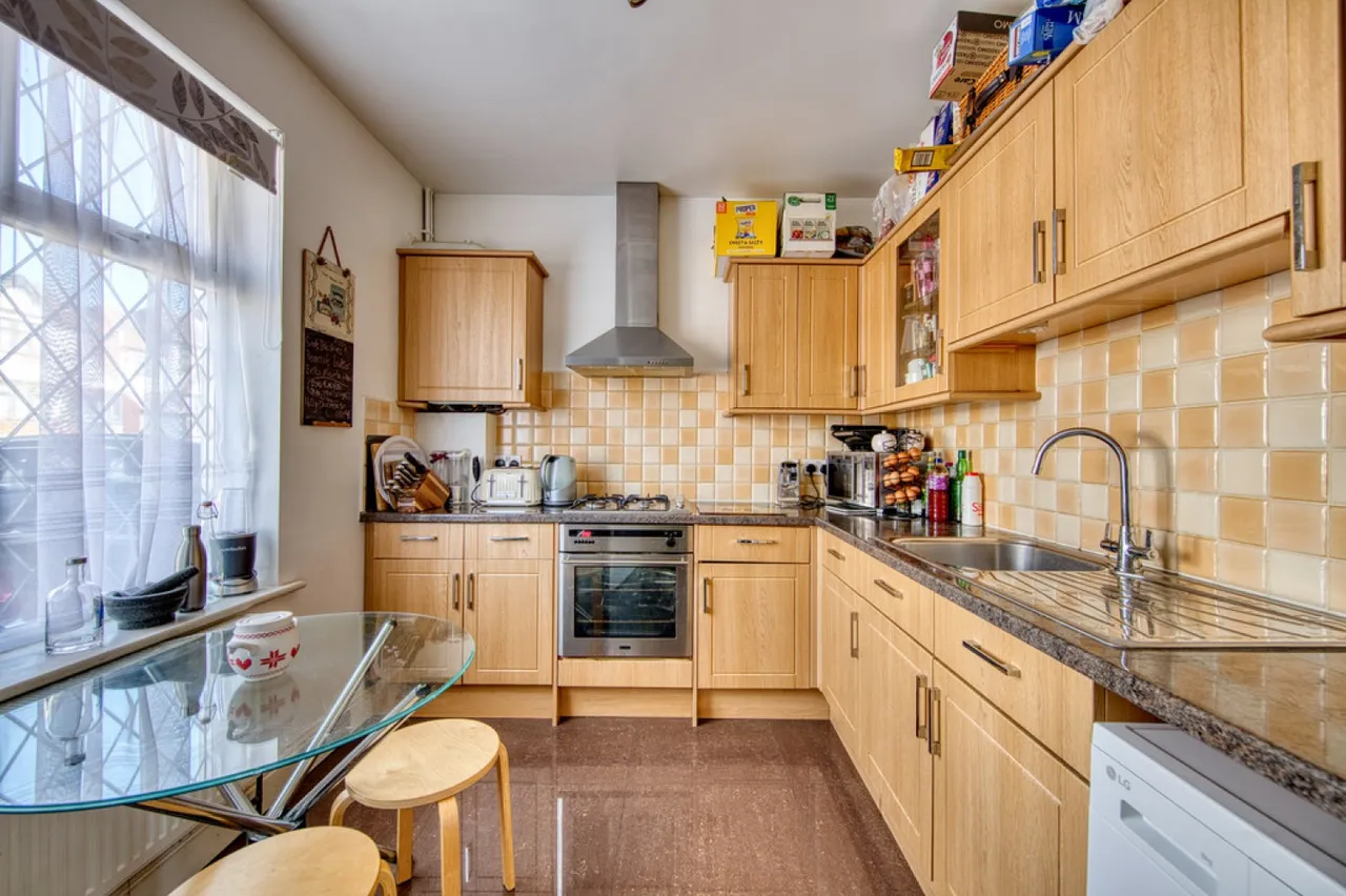 Wanstead Park Road, IG1, photo 5