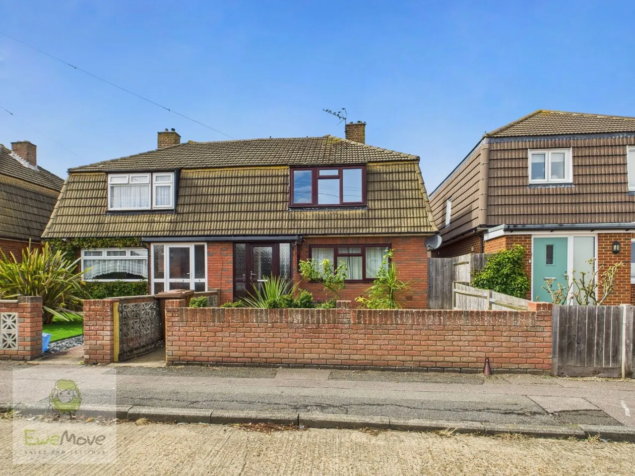 3 bed house for sale, Trevale Road, Rochester, ME1