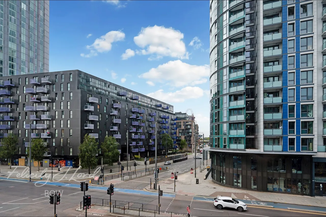 Rick Roberts Way, London, photo 12