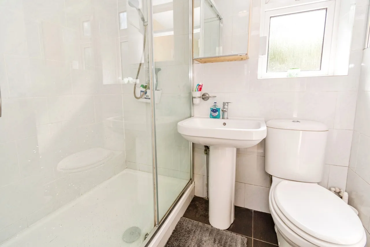 Stuart Crescent, Winchester, SO22, photo 10