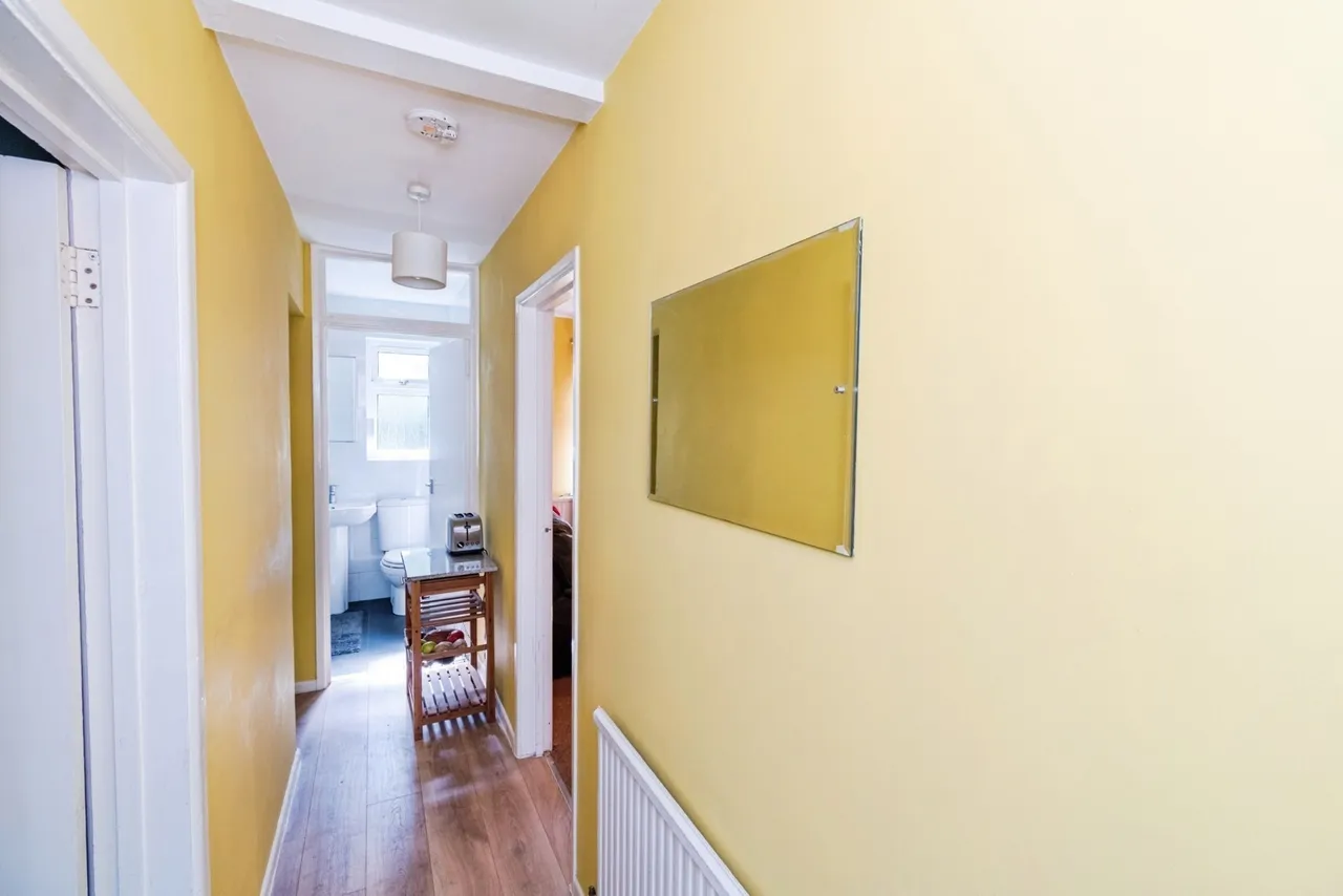 Stuart Crescent, Winchester, SO22, photo 5