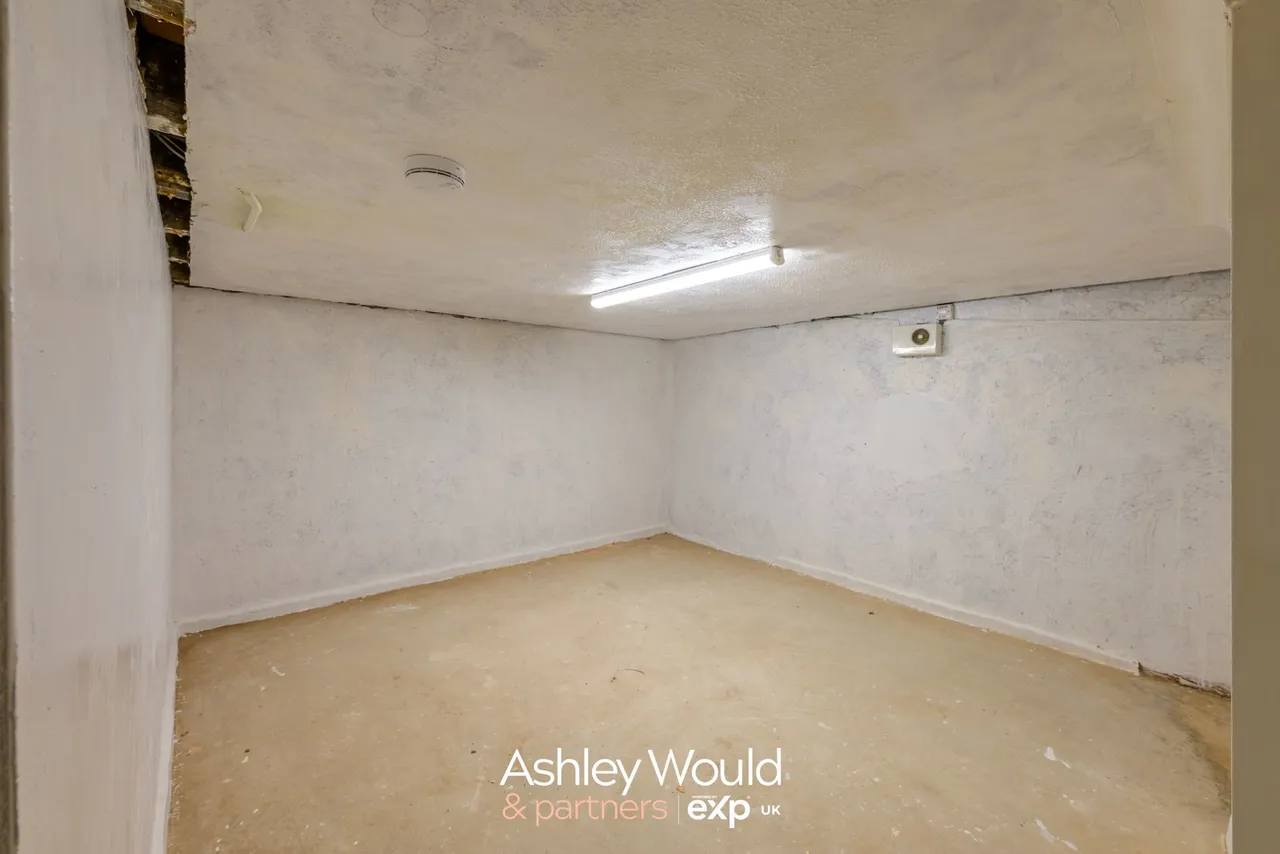 Bloomfield Street West, Halesowen, B63, photo 8