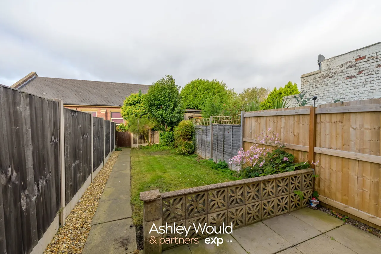 Bloomfield Street West, Halesowen, B63, photo 9