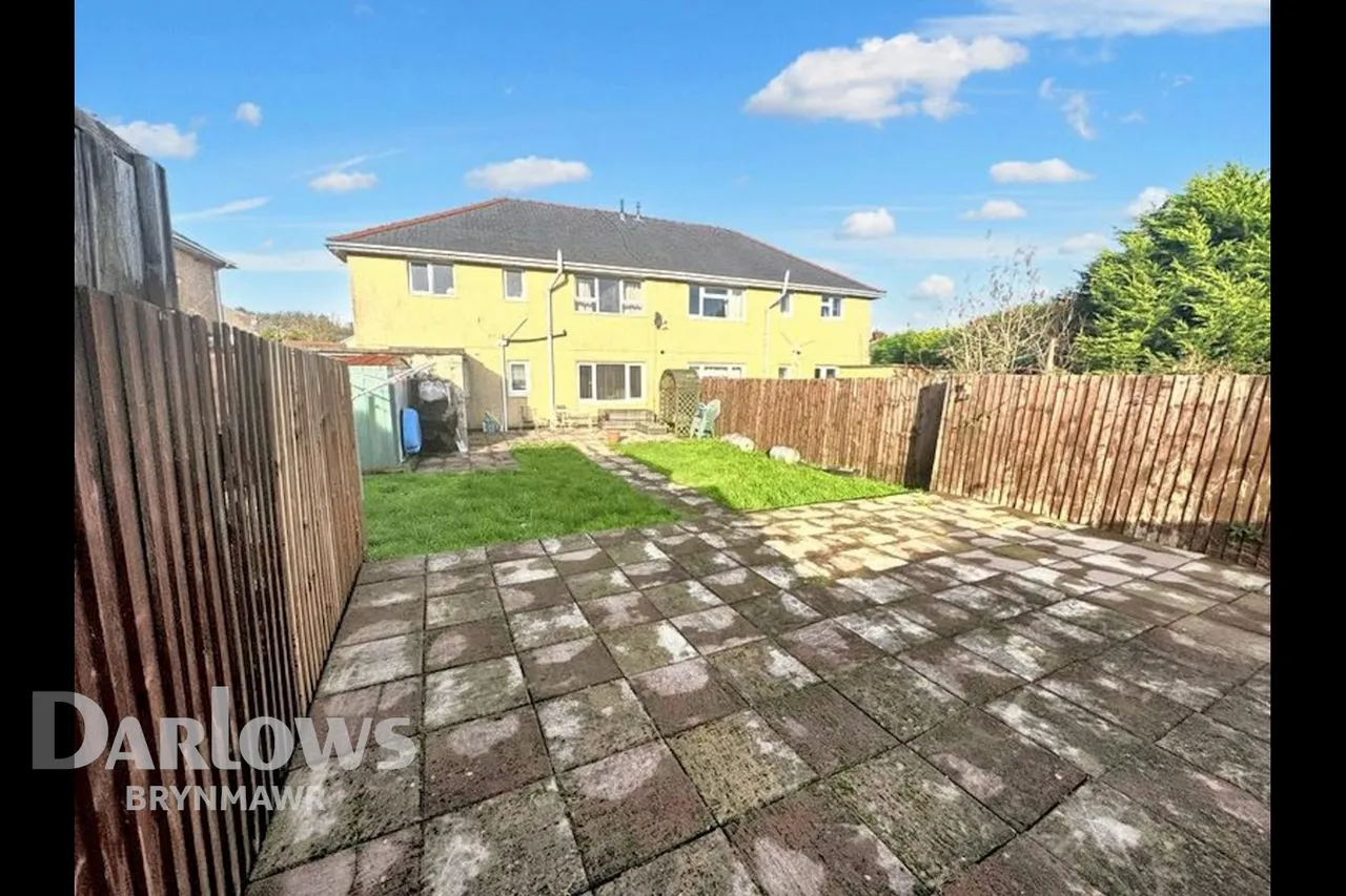 Twyncynghordy Place, Brynmawr, photo 2