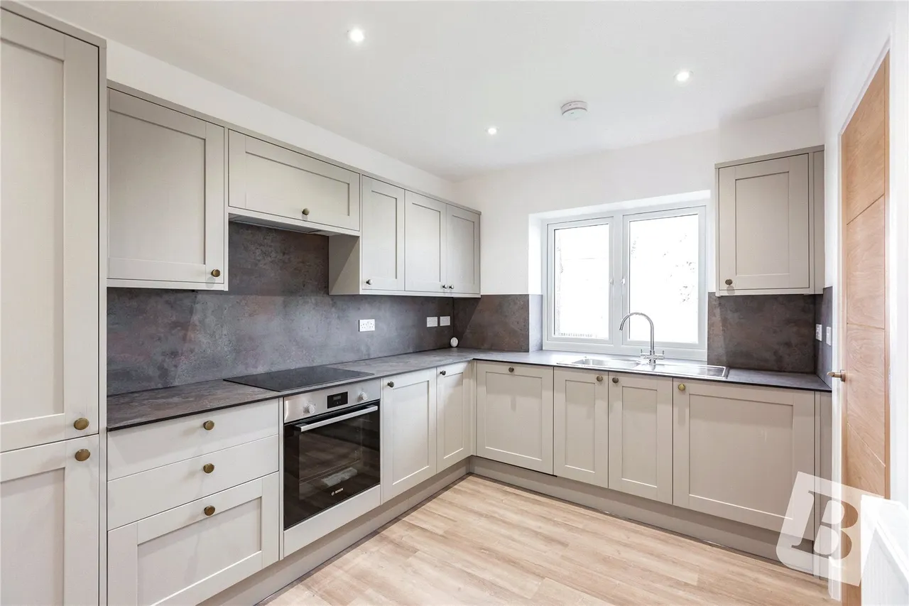 Wrexham Road, Noak Hill, Romford, Essex, RM3, photo 4