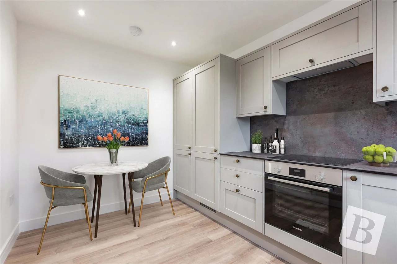 Wrexham Road, Noak Hill, Romford, Essex, RM3, photo 3
