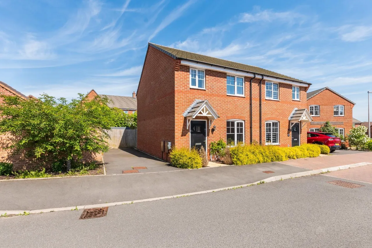 2 bed house for sale — De Stretford Drive, Bishops Tachbrook