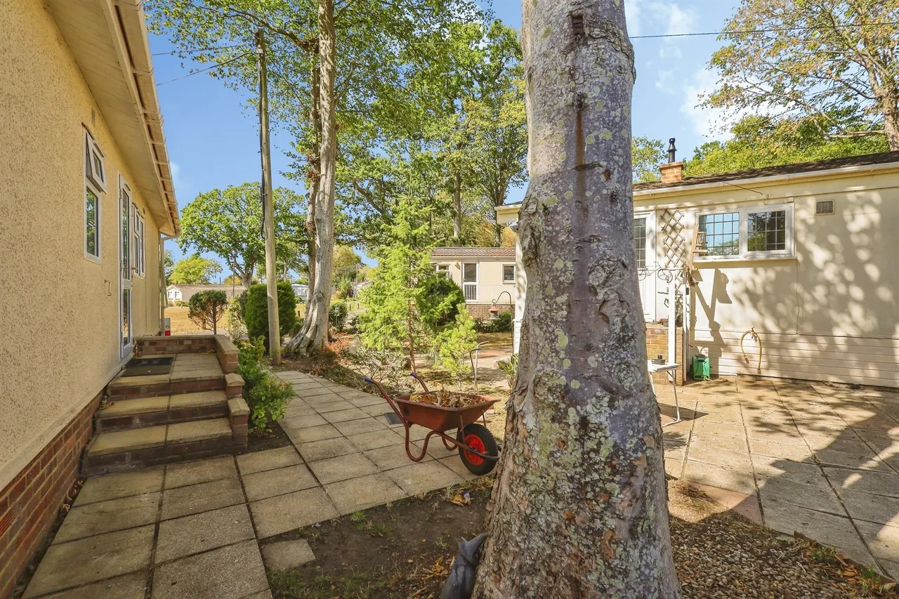 Deanland Wood Park, Golden Cross, Hailsham, photo 12