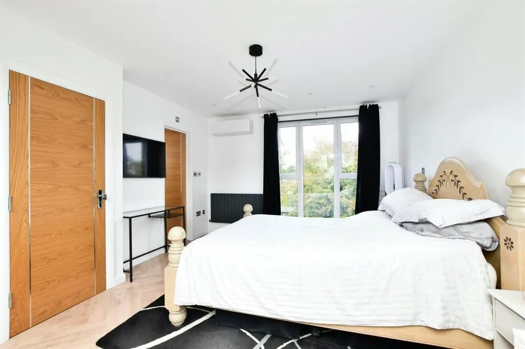 Ridge Lane, Watford, photo 11