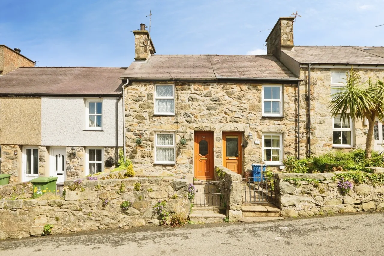 Eifl Road, Trefor, LL54, photo 7