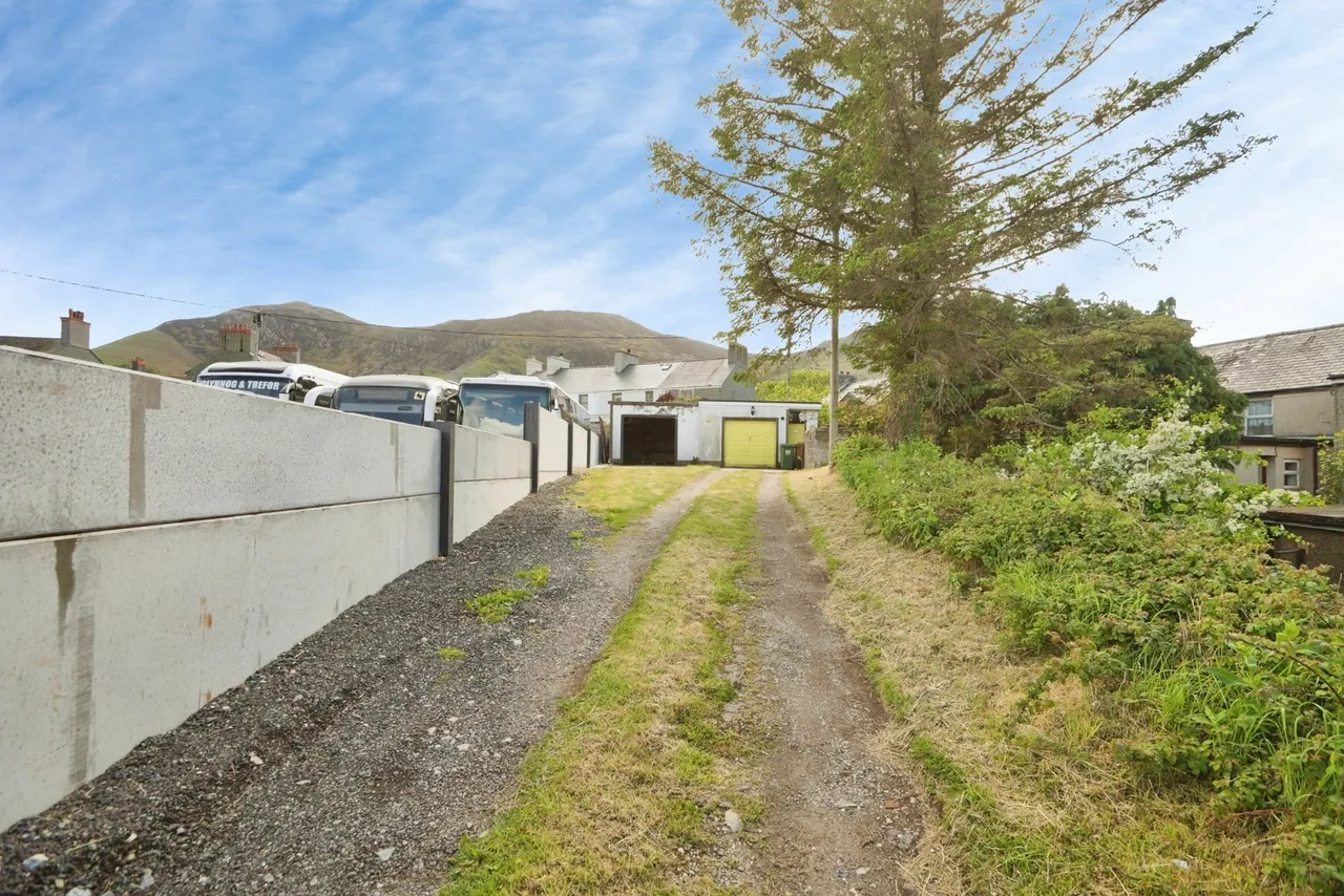 Eifl Road, Trefor, LL54, photo 14