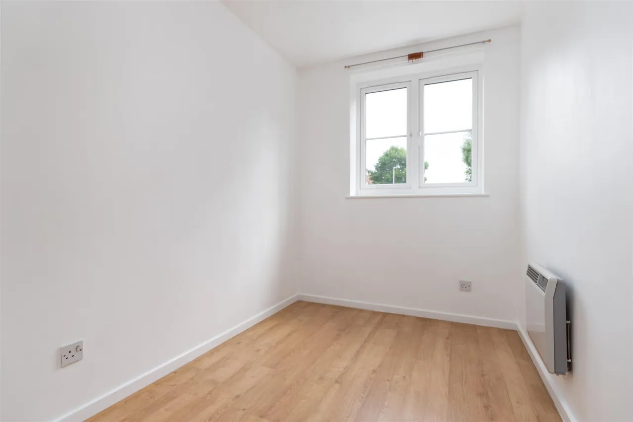 Knowles Close, Yiewsley, UB7, photo 7