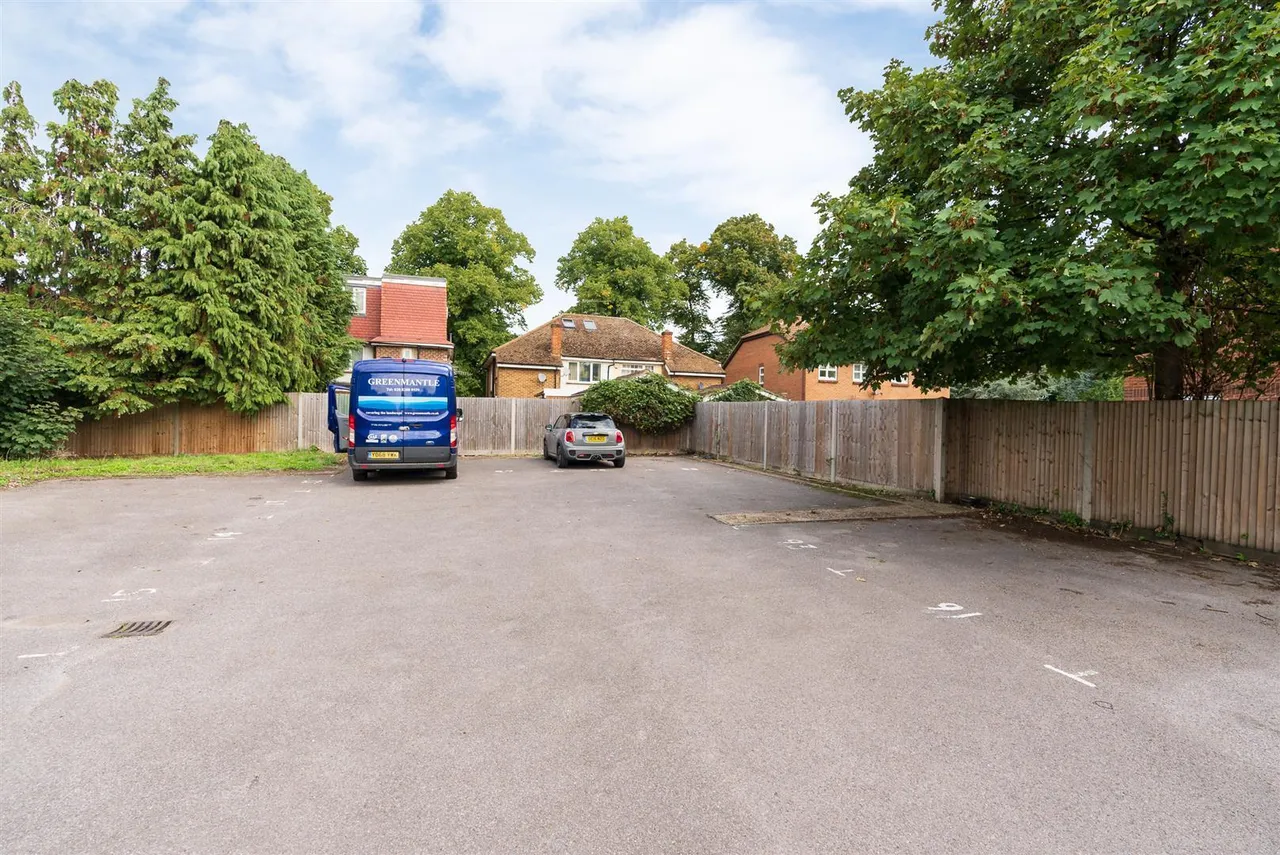 Knowles Close, Yiewsley, UB7, photo 11