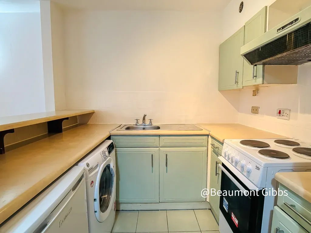 Matchless Drive, Shooters Hill, SE18, photo 13
