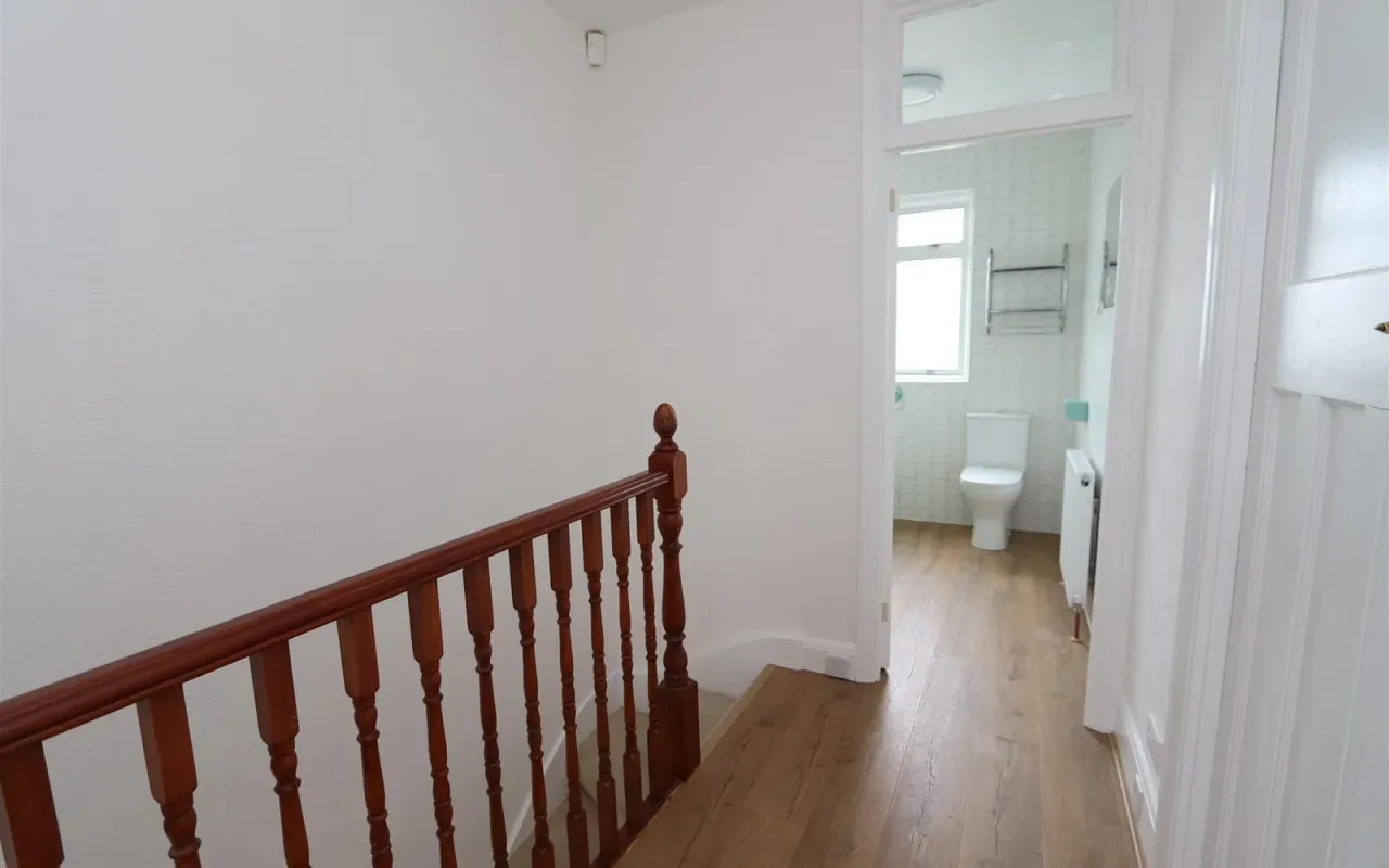 Dorchester Avenue, Palmers Green, N13, photo 7