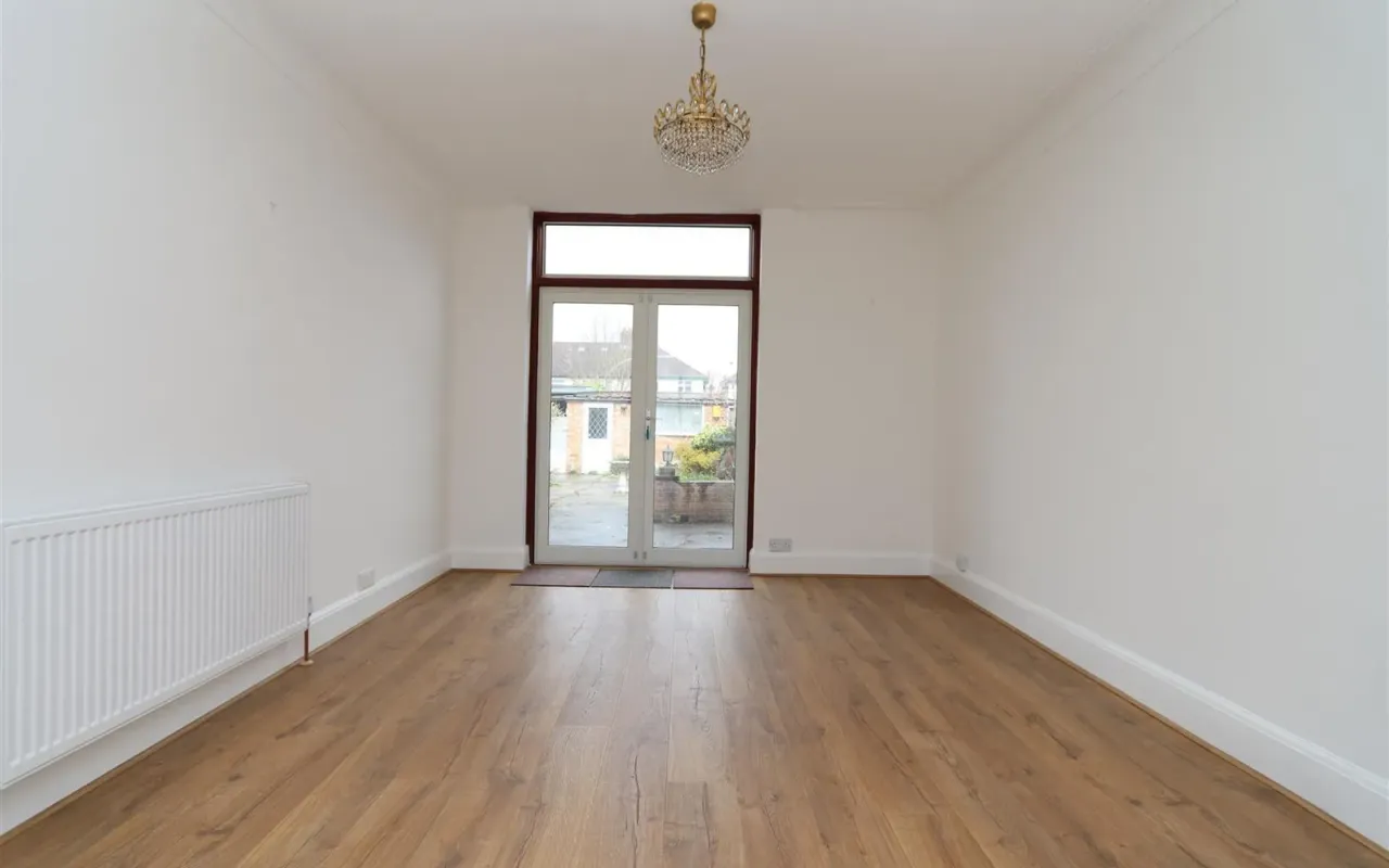 Dorchester Avenue, Palmers Green, N13, photo 5