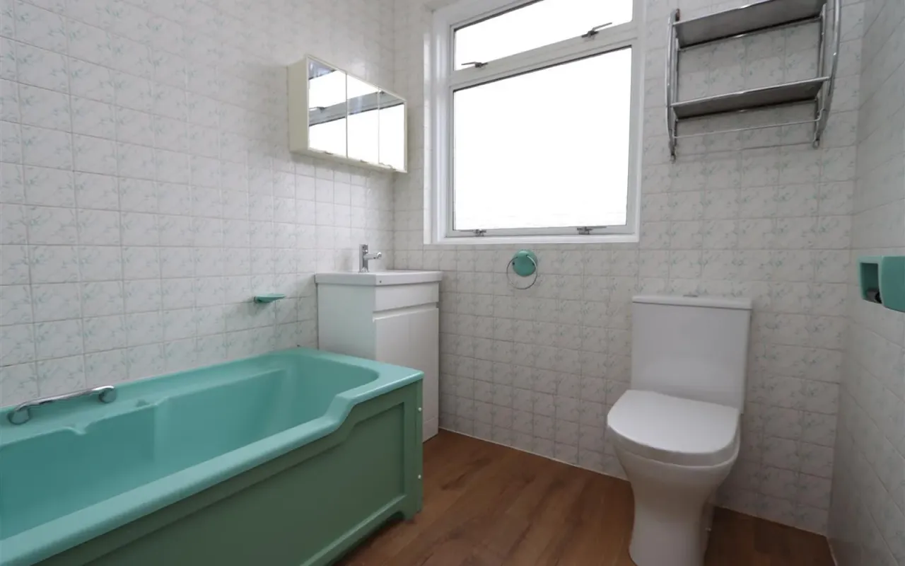 Dorchester Avenue, Palmers Green, N13, photo 8