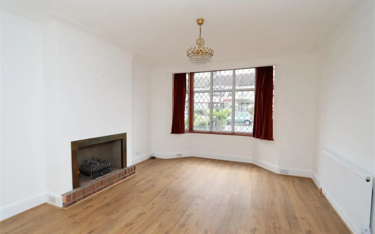 Dorchester Avenue, Palmers Green, N13, photo 4