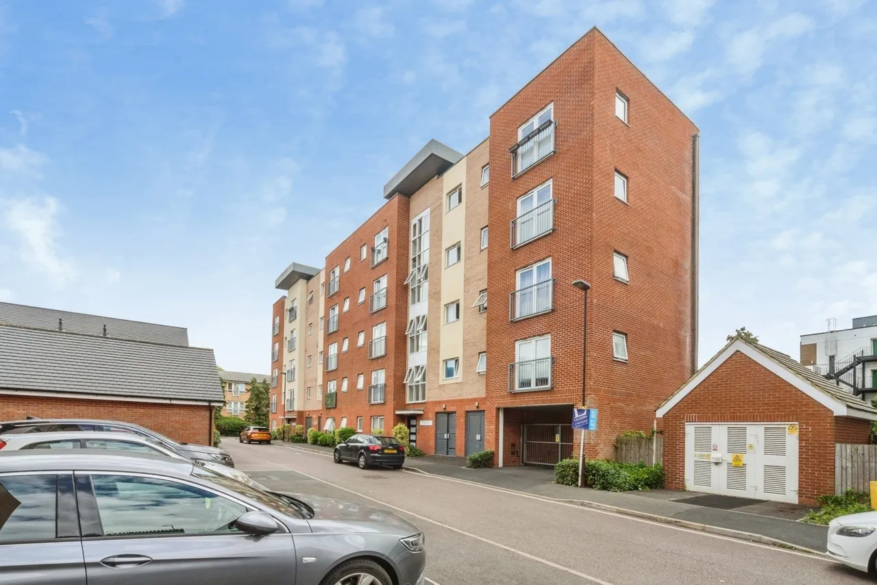 1 bed flat for sale — Marquess Drive, Bletchley, Milton Keynes, MK2