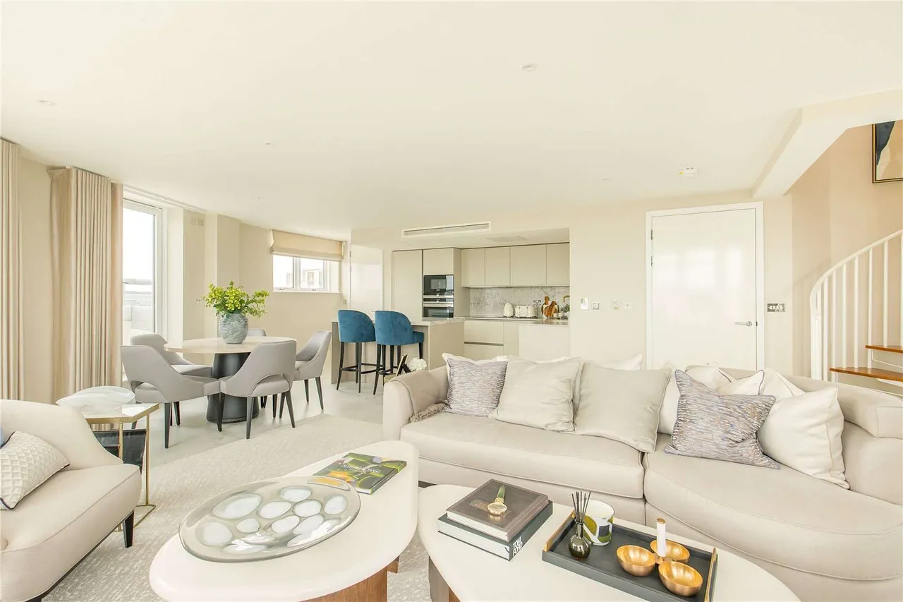 Homerton Street, Cambridge, Cambridgeshire, CB2 0NT, photo 2