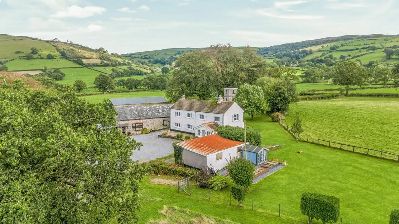 Crugybar, Llanwrda, SA19, photo 114
