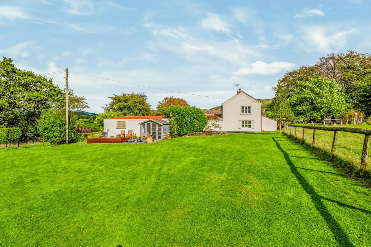 Crugybar, Llanwrda, SA19, photo 93