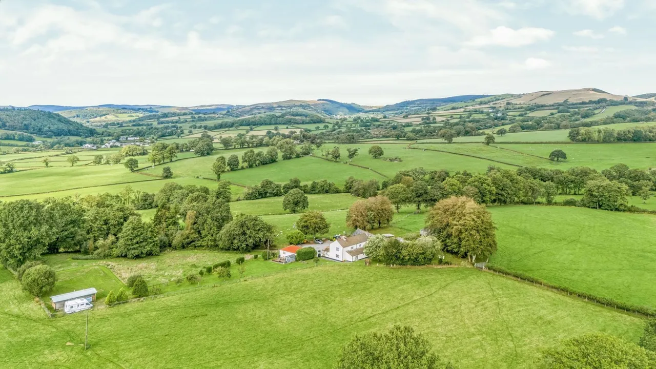 Crugybar, Llanwrda, SA19, photo 108